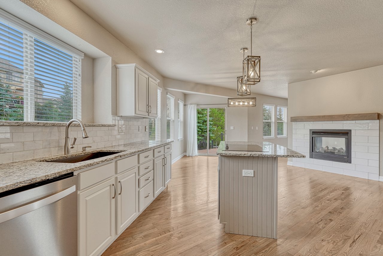 12589 Highland Oaks Place