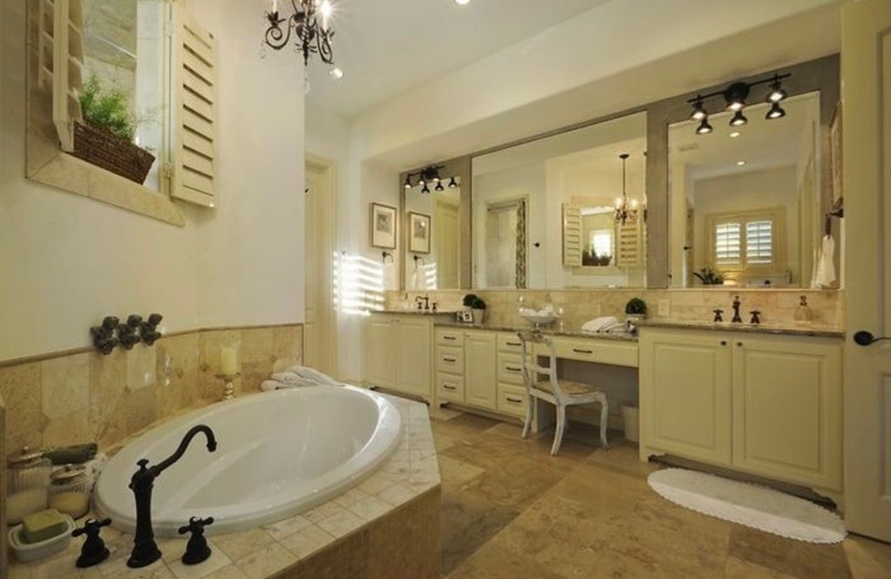 Private One Story Home in Gated Enclave Near Lake Travis Marina