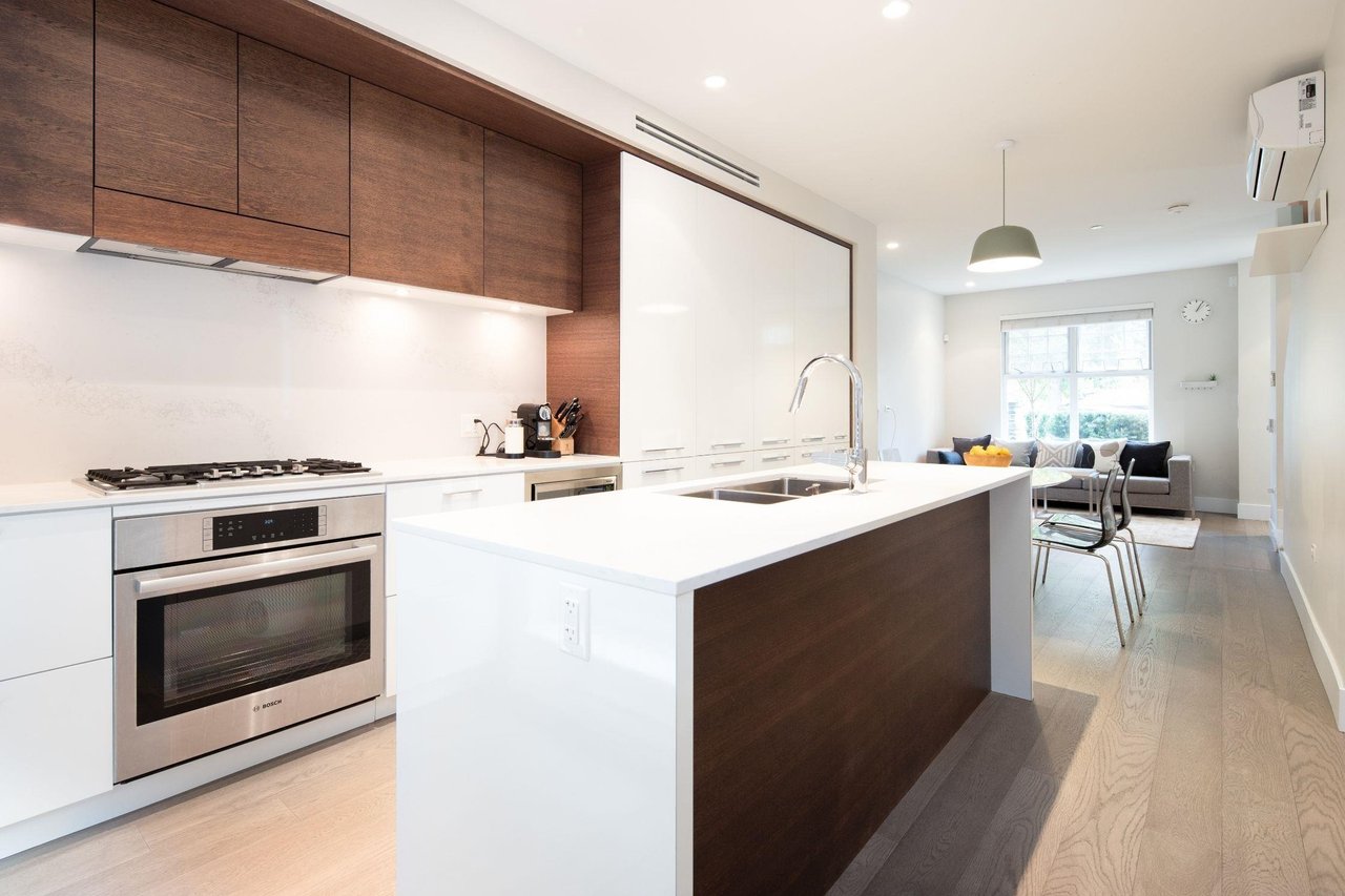 276 W 62nd Ave