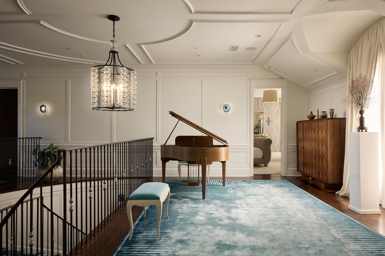 250 N Carolwood Dr, Holmby Hills