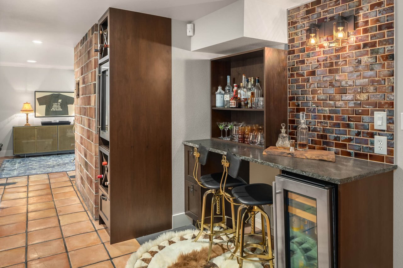 4105 SW Holly Street