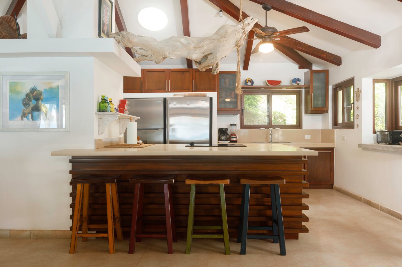 Beachfront Surf Villa, Jaco, Puntarenas