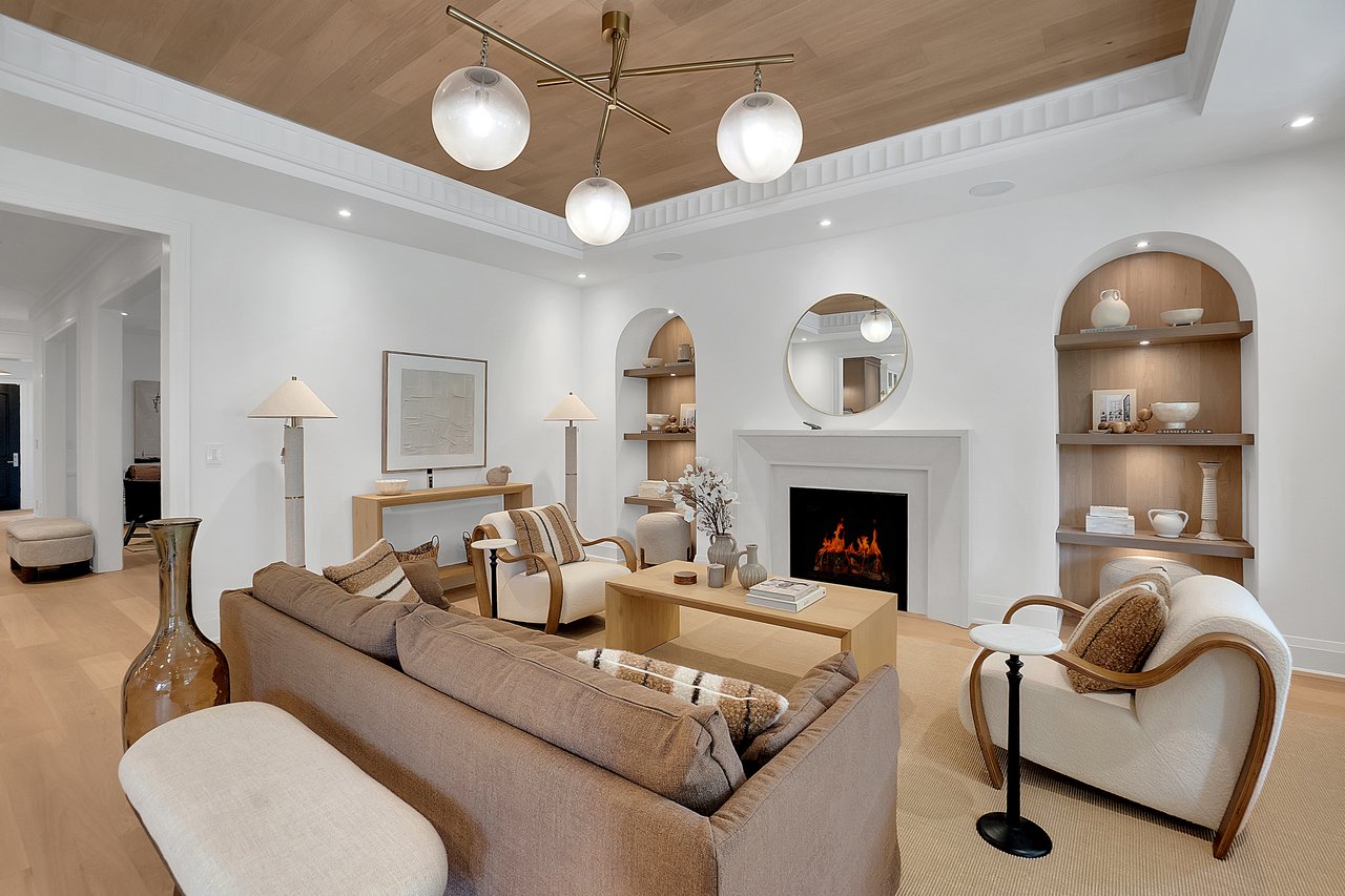 53B Puccini Drive, Richmond Hill Ontario