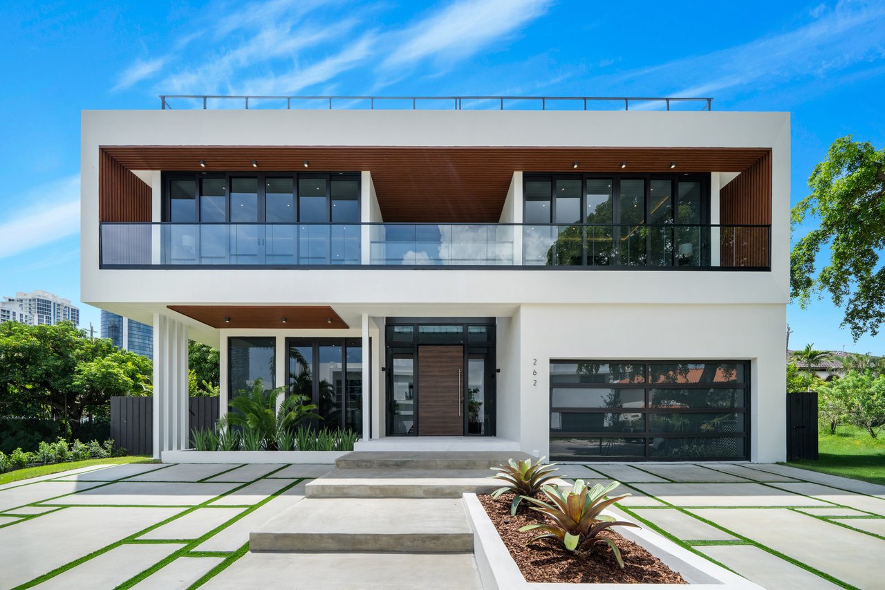 262 189th Terrace