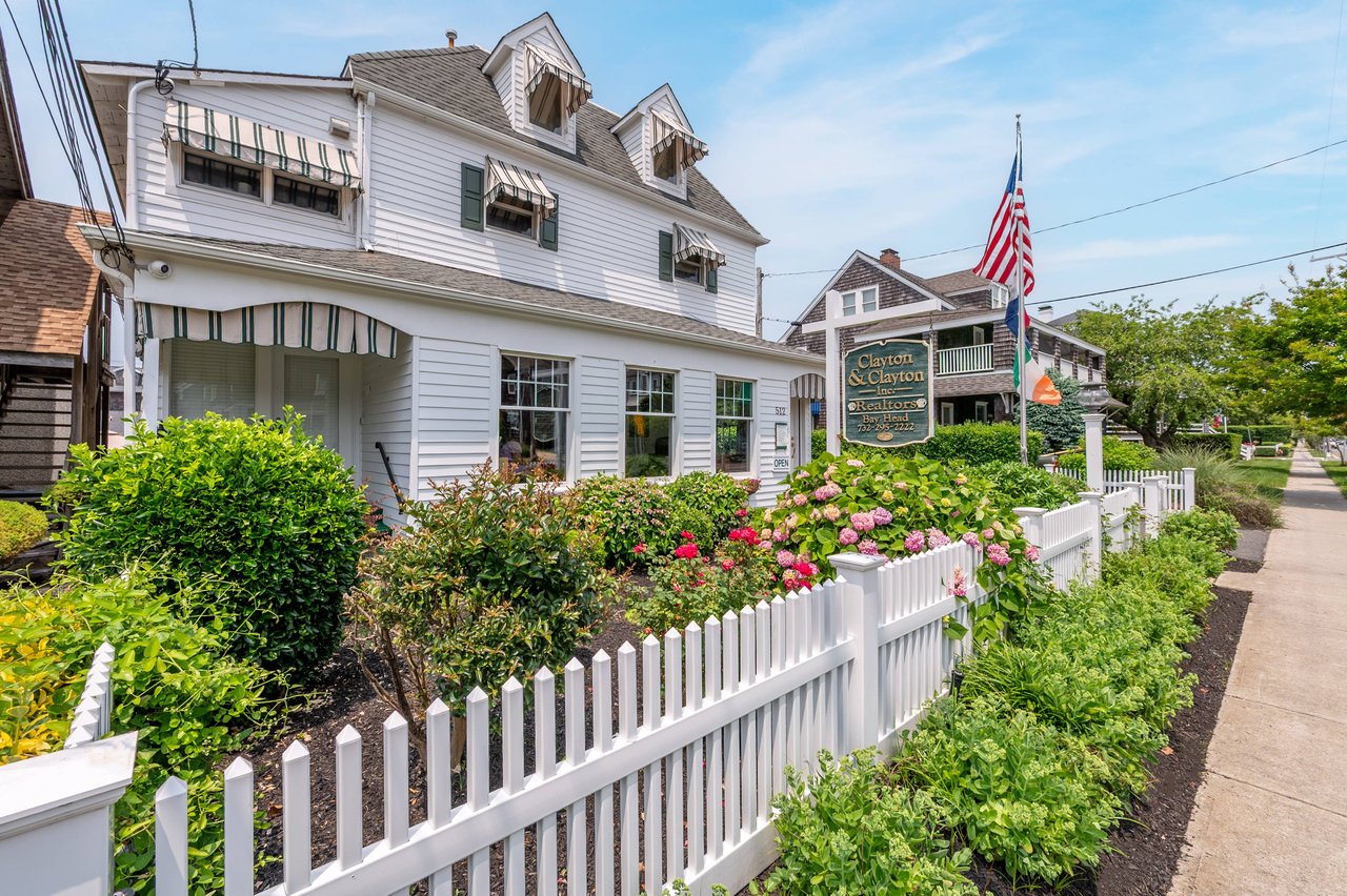 #4 Beautiful Well Design on the First Floor With Outside Deck - Just 3 Homes From Ocean, Bay Head, New Jersey