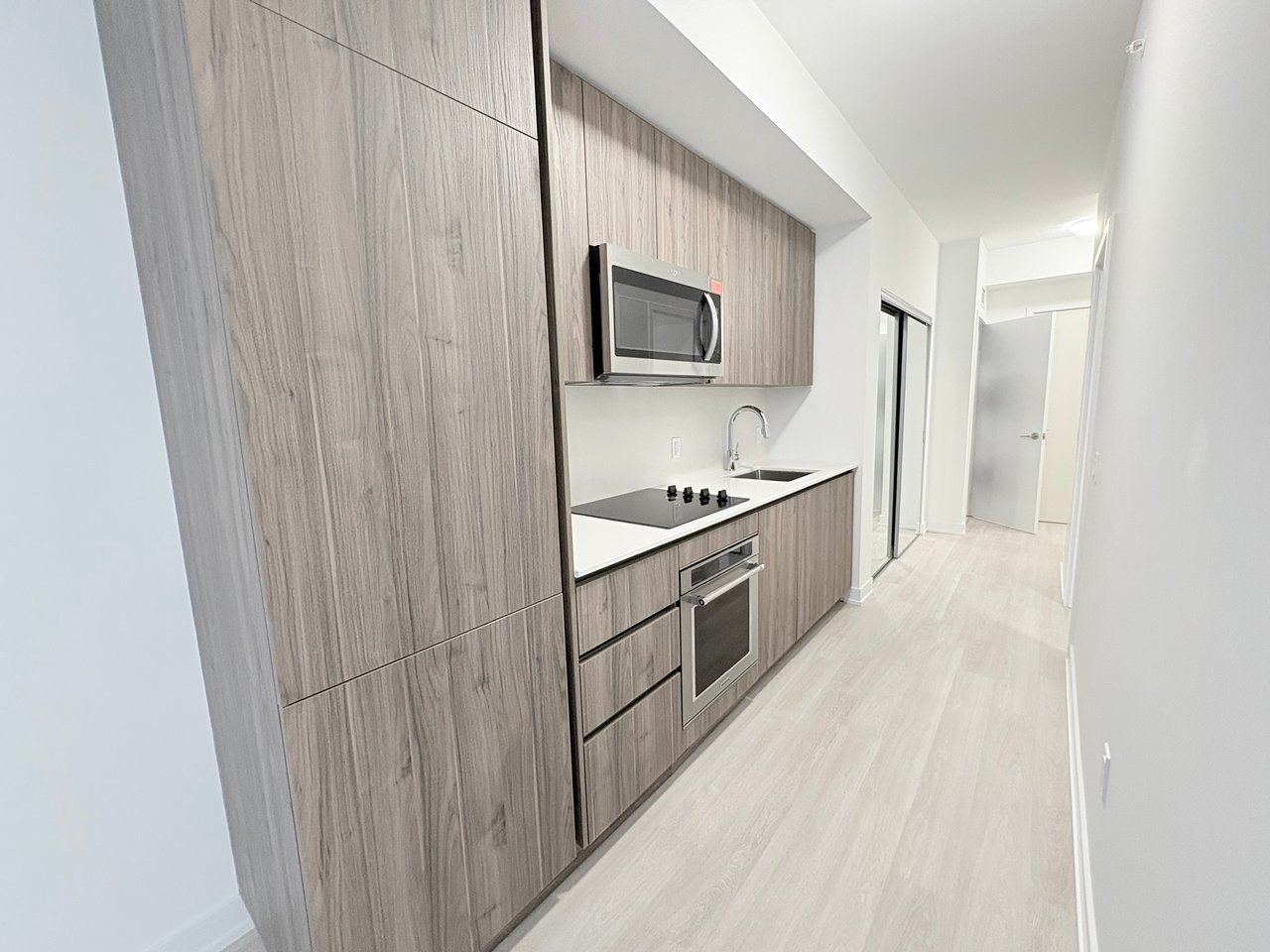 15 Richardson Street, Toronto Unit: 428