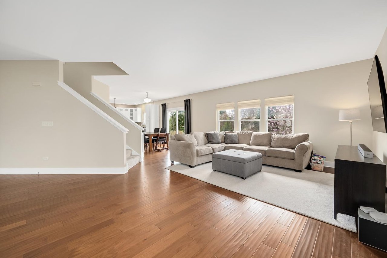 1234 Blackberry Creek Dr, Elburn IL – Updated Home with Space, Style, and a Prime Location