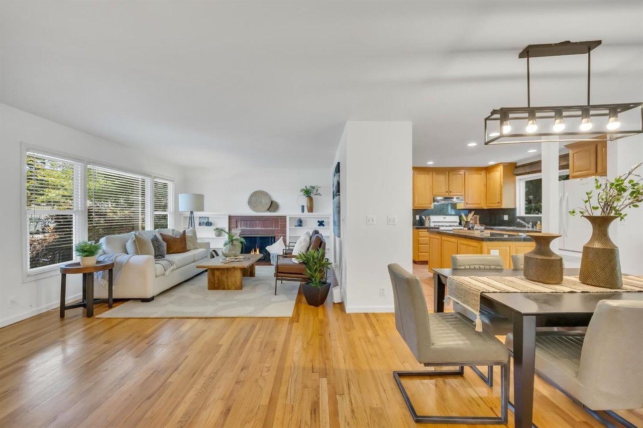 1345 Pauline Dr