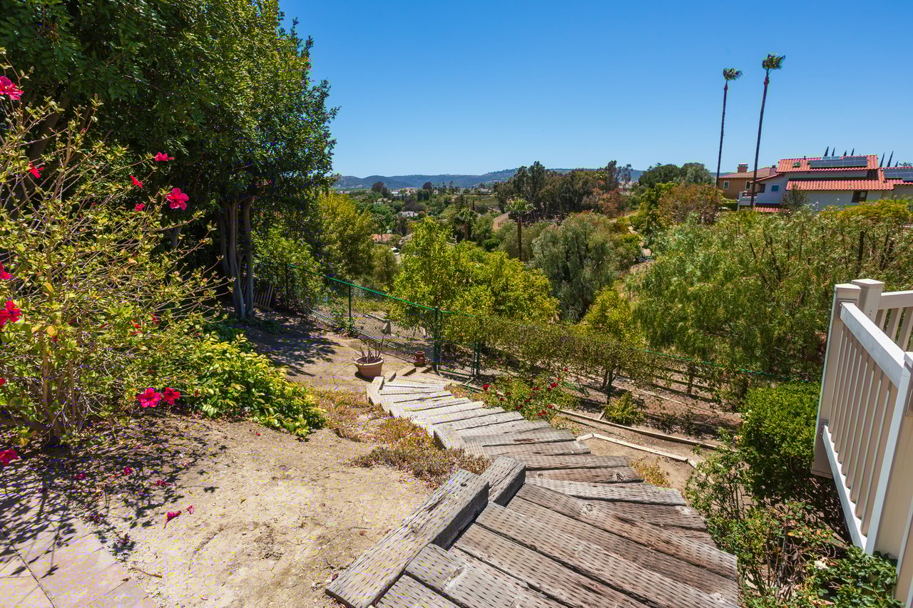 27101 Hidden Trail Rd