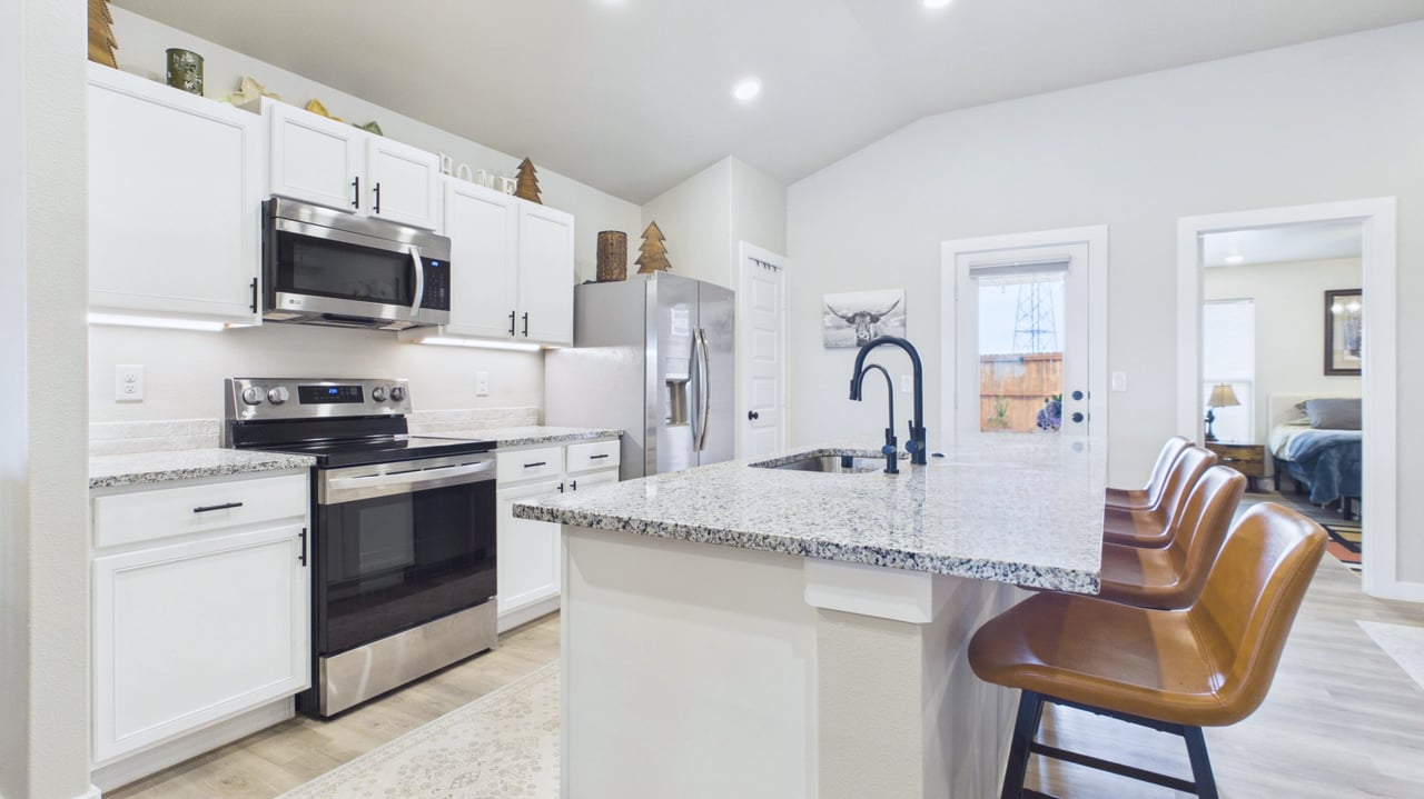 6108 Purtis Creek