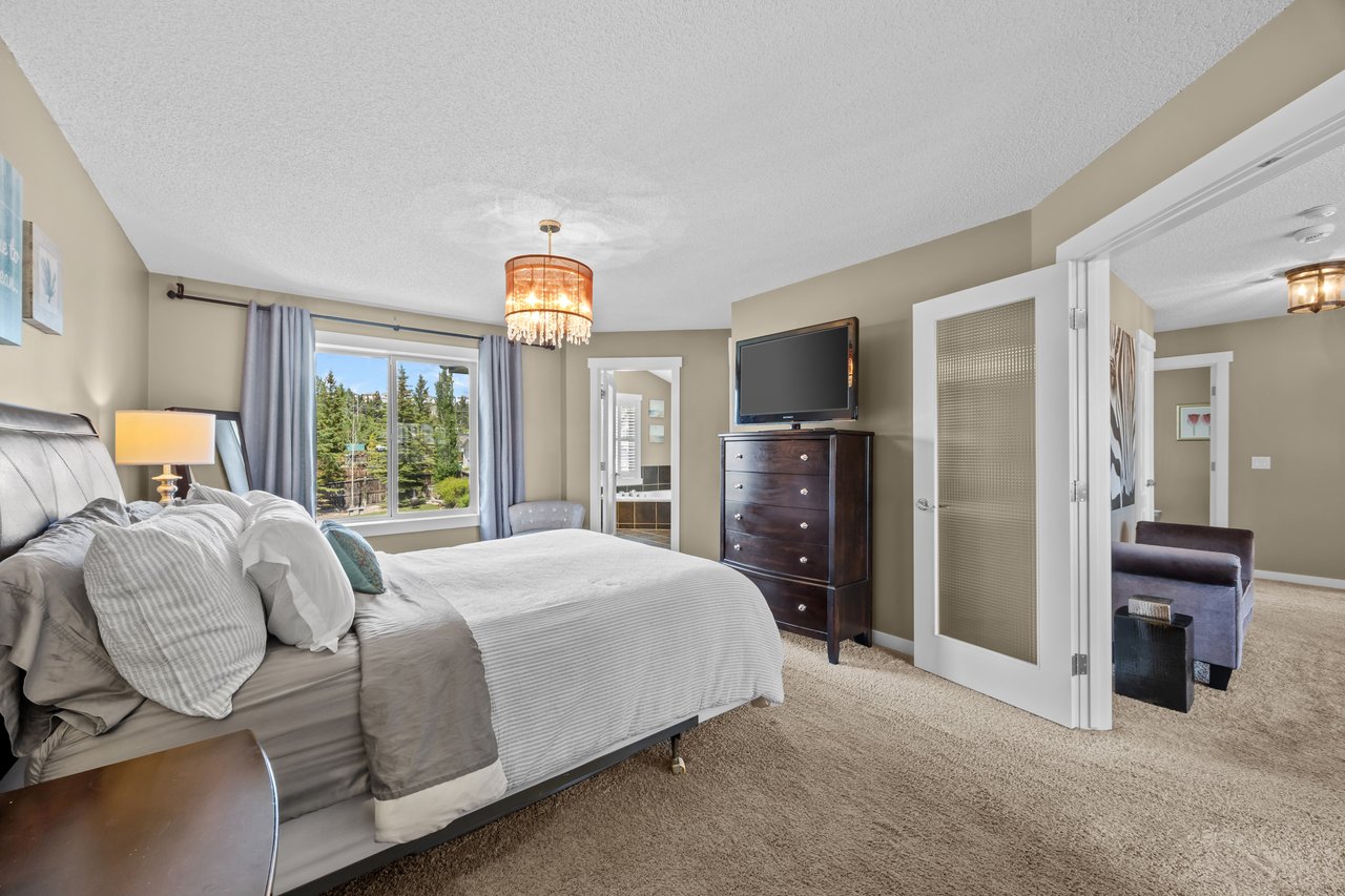 113 Tusslewood Bay NW