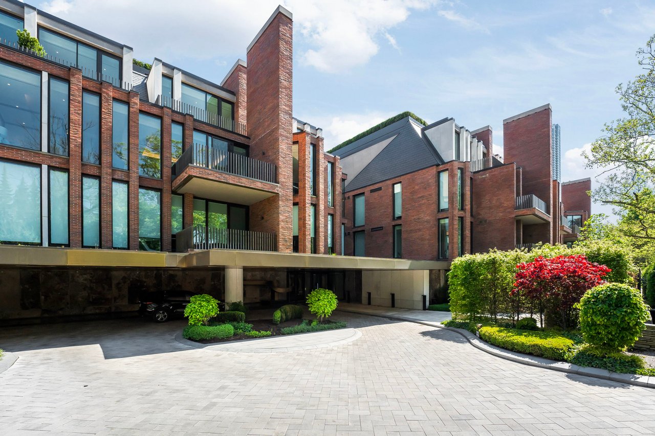 7 Dale Avenue #106