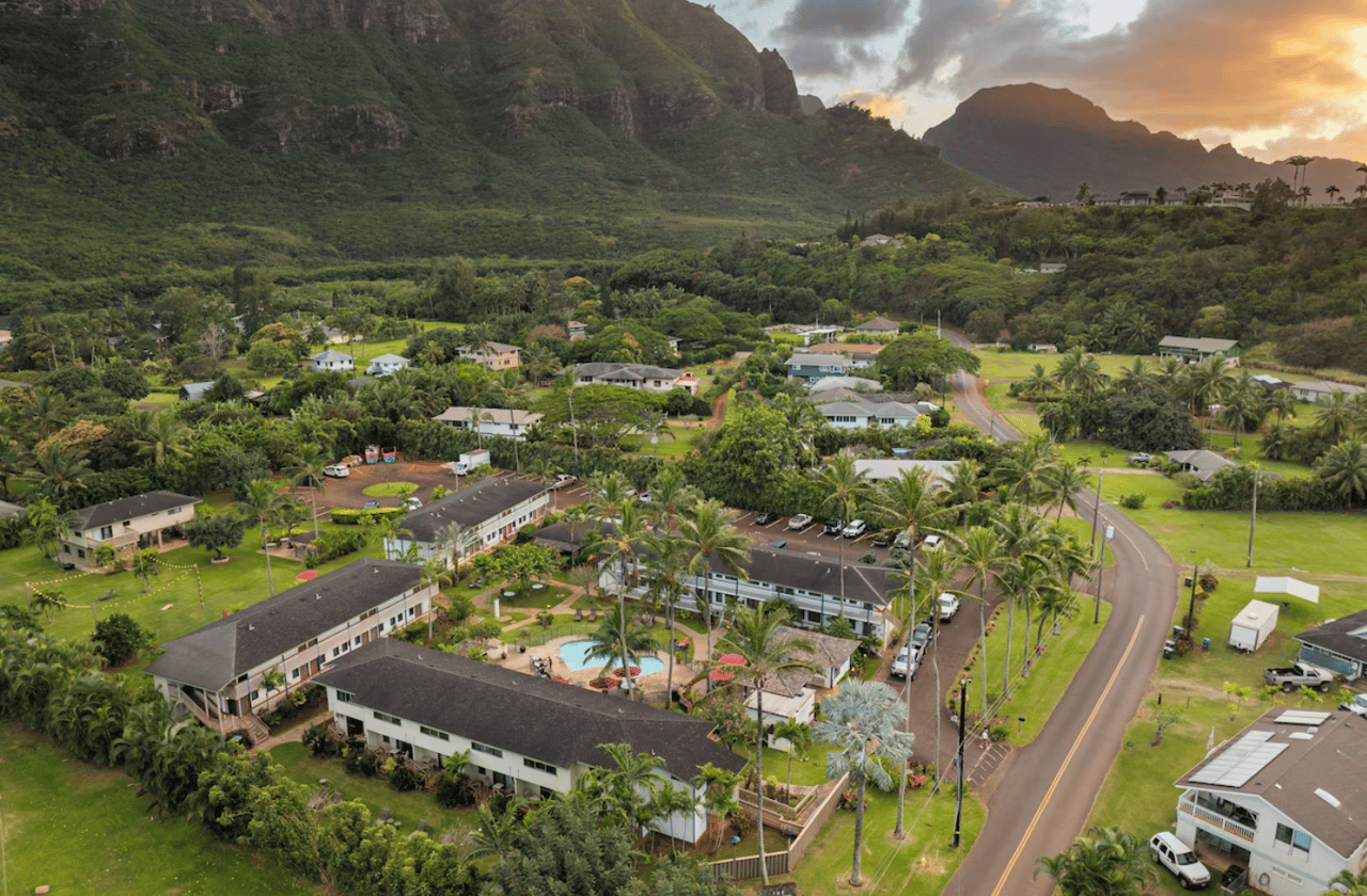 John Wayne Slept Here: Historic Kauai Inn Listed for Sale