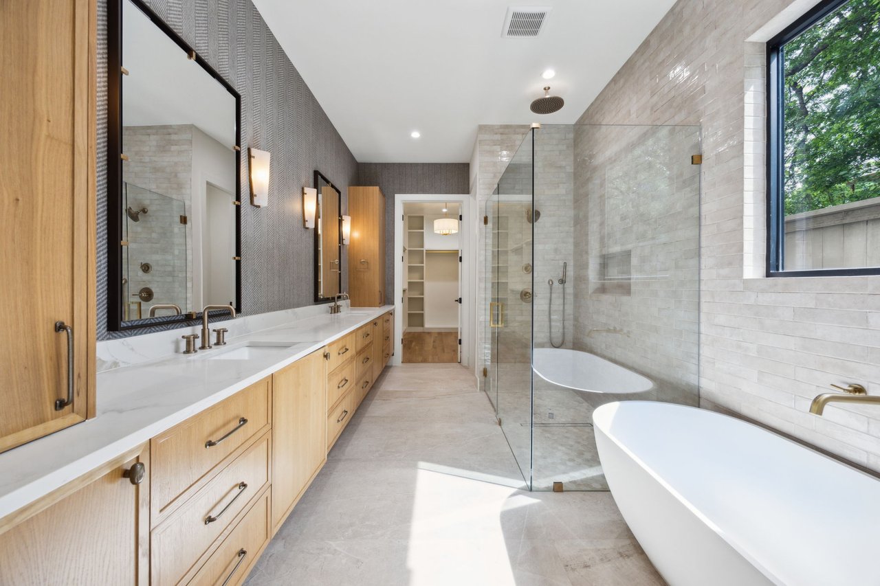 8643 San Leandro Drive