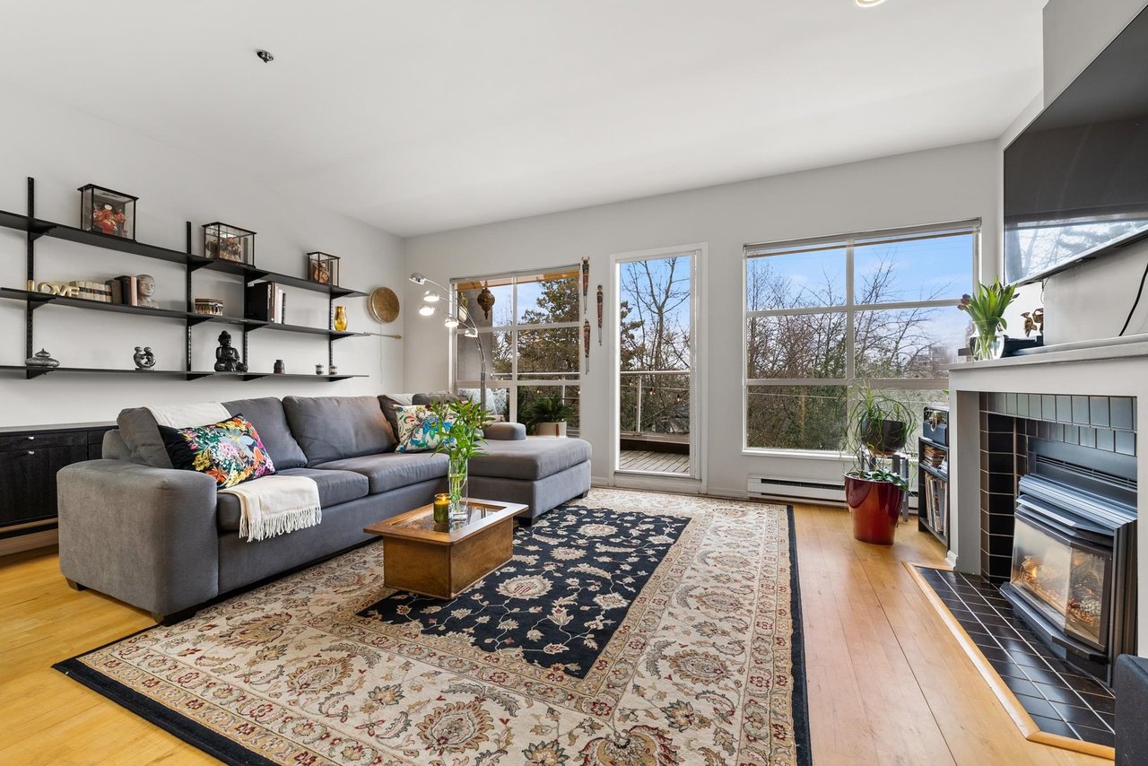 2556 Highbury St, #103