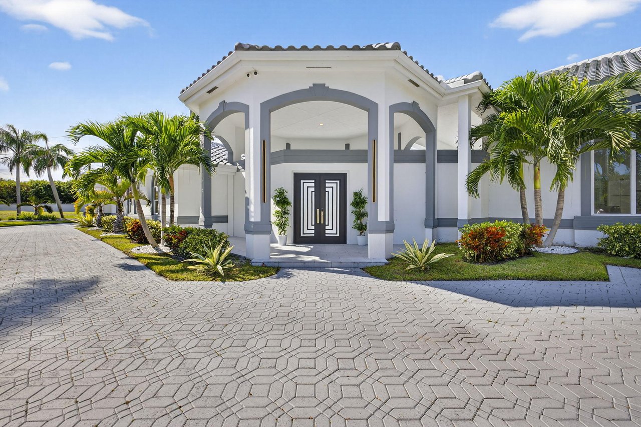 2673 NW 64th Boulevard