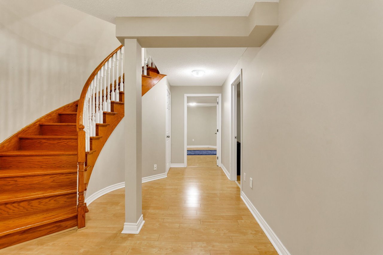 3137 Countess Crescent