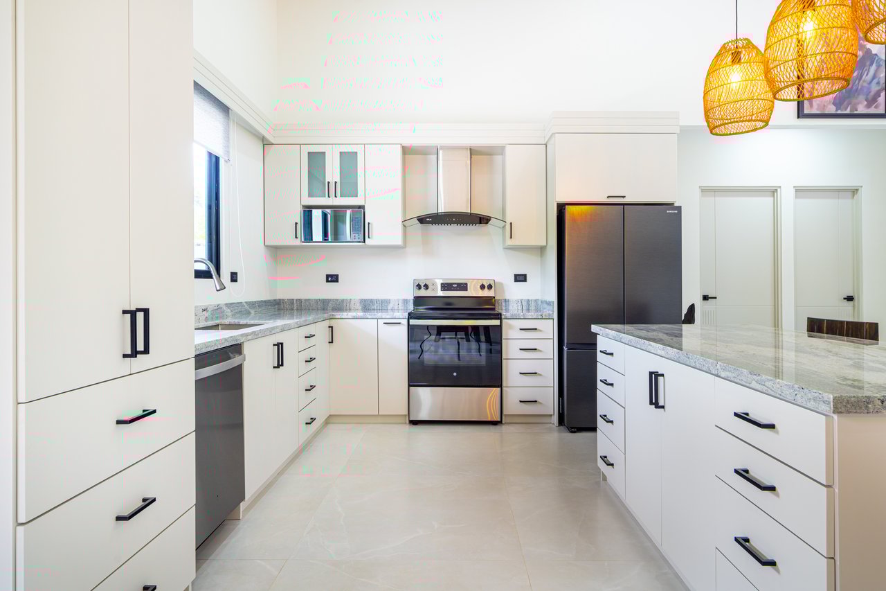 River Bend Estates, 3 Bedroom Masterpiece.