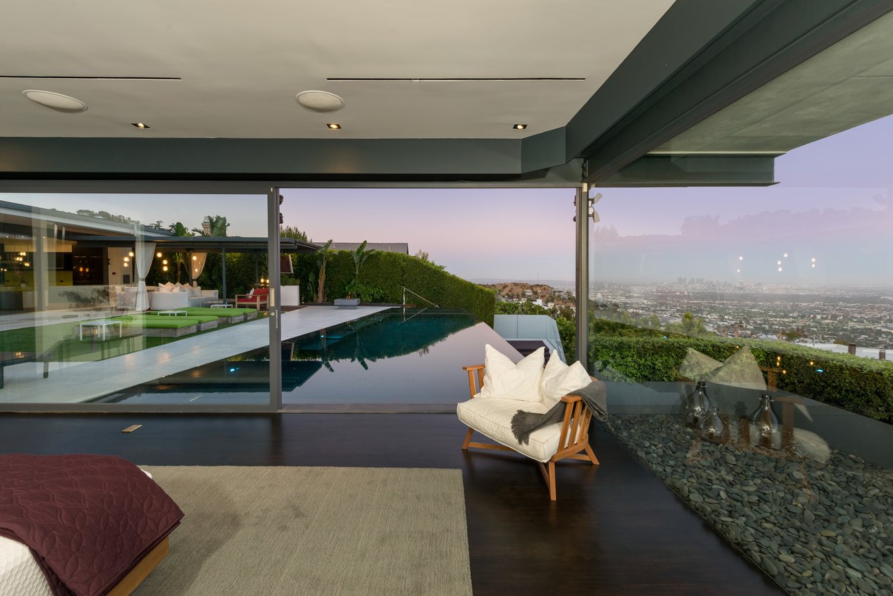 9010 Hopen Place, Sunset Strip