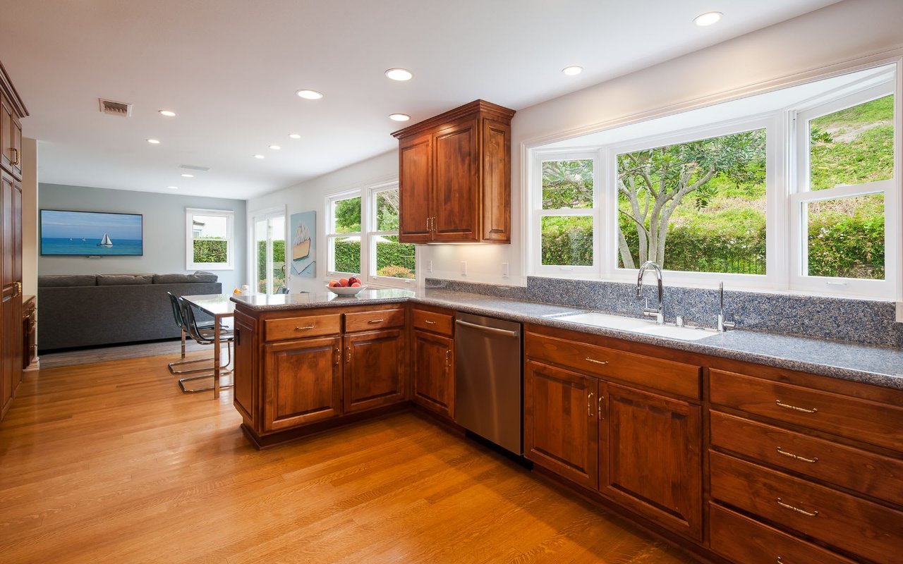 15 Bluff View