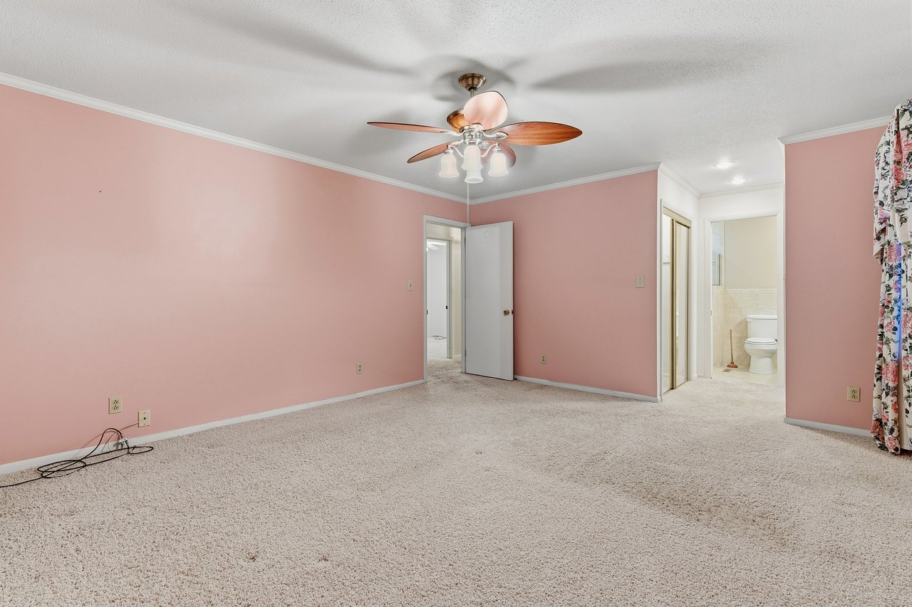 Well-Maintained 4BR in Prime South Huntsville Location