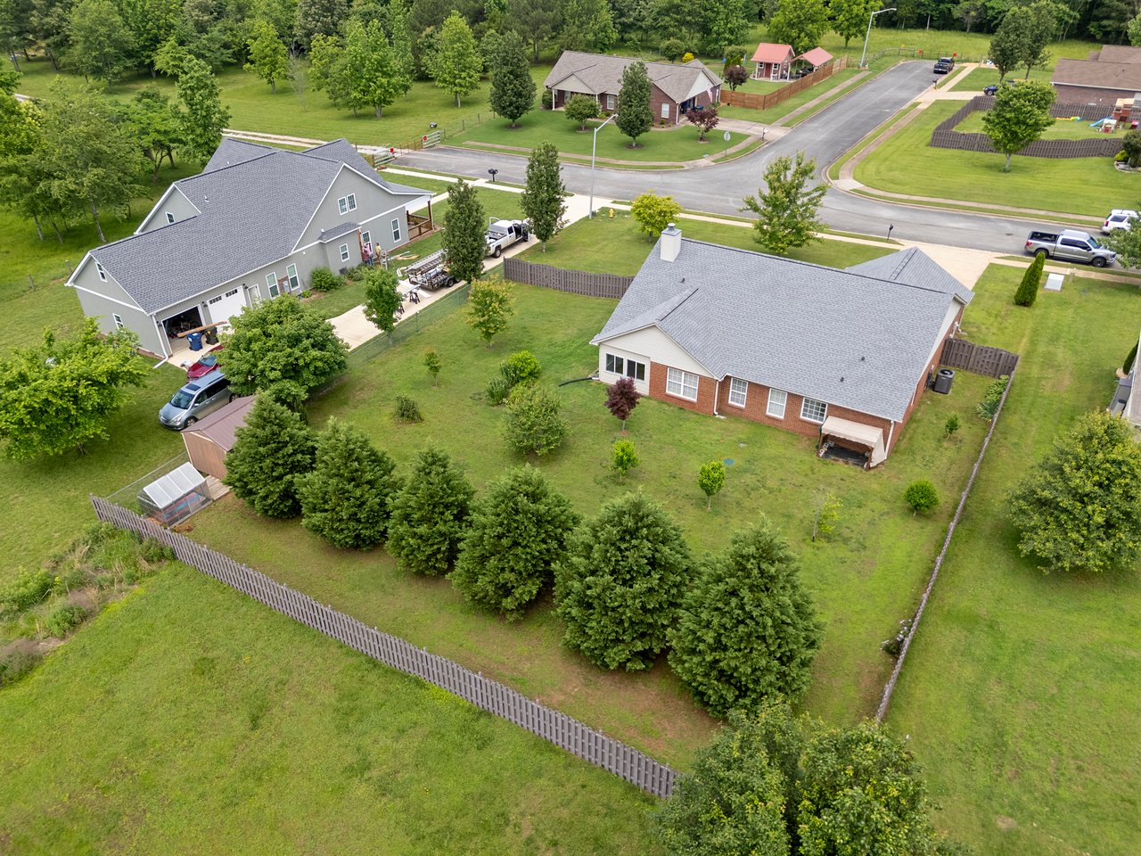 No HOA!! Great property in Toney!