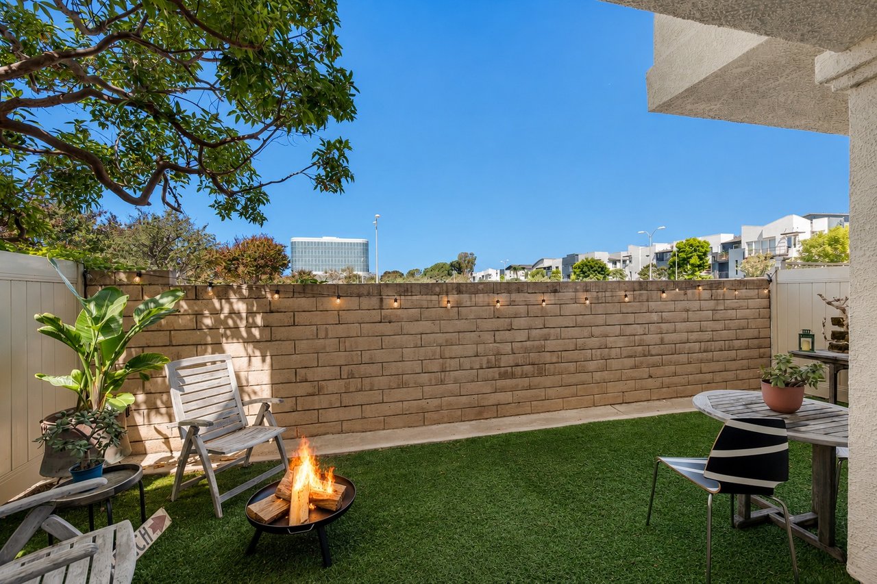 5439 Marine Avenue