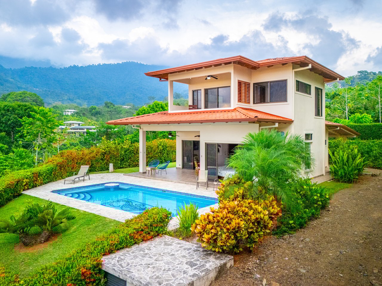 Ocean View Home in Phase 11, Ojochal.  Privacy Galore!