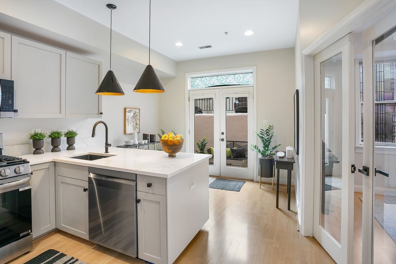 27 Logan Cir NW, Unit 5