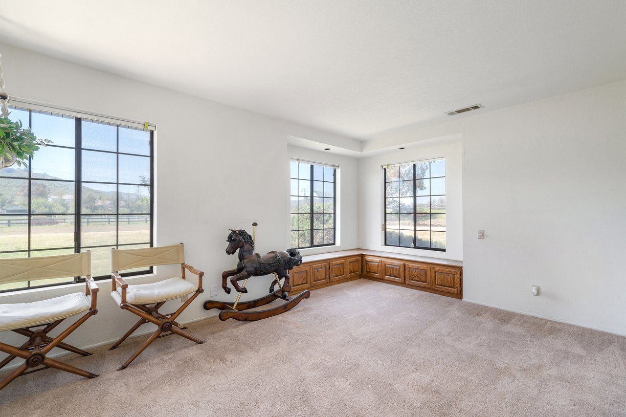 20425 Avenida Castilla