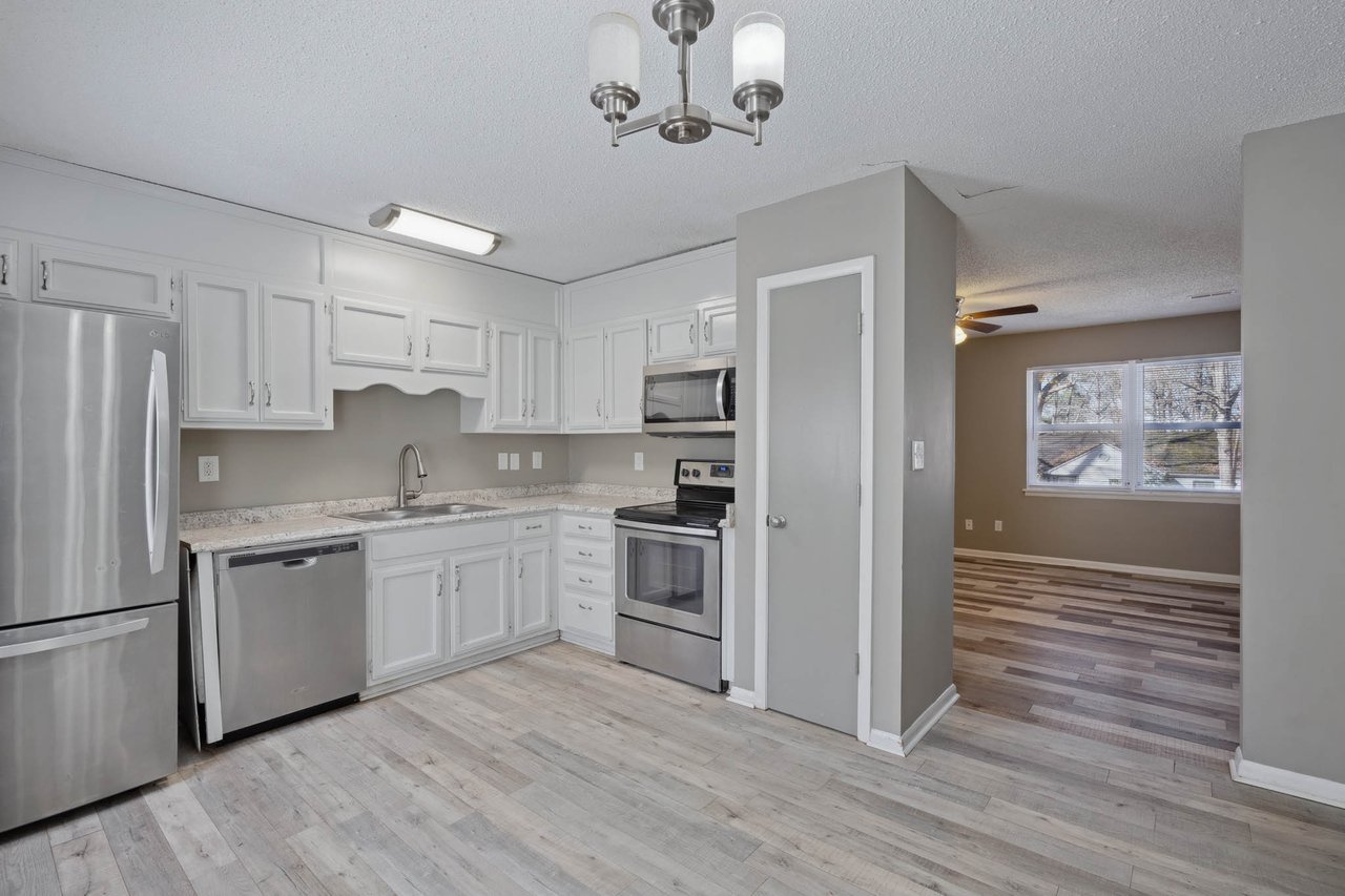 Updated Quaint Home - Minutes from Redstone Arsenal Gate