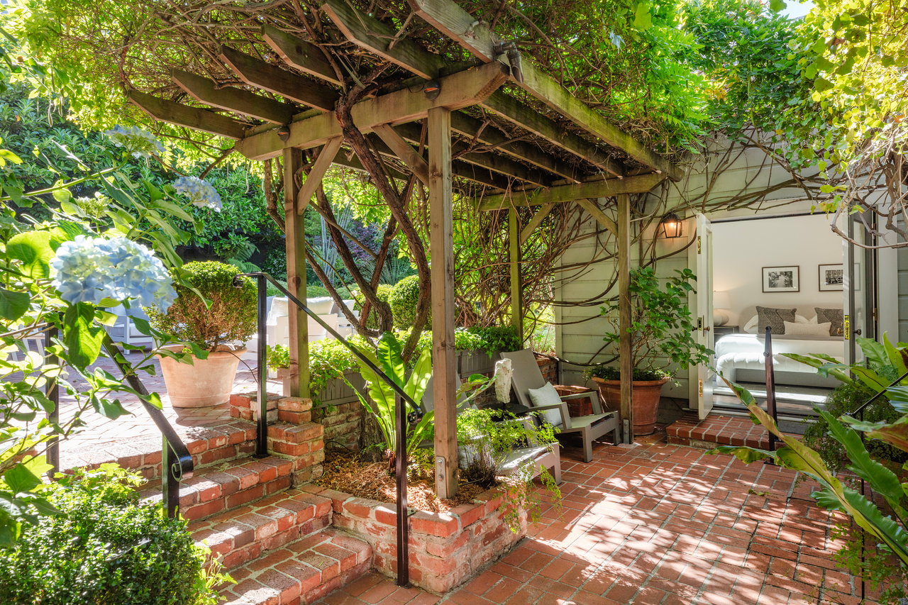 Jewel Box Home With Bridge Bay Views