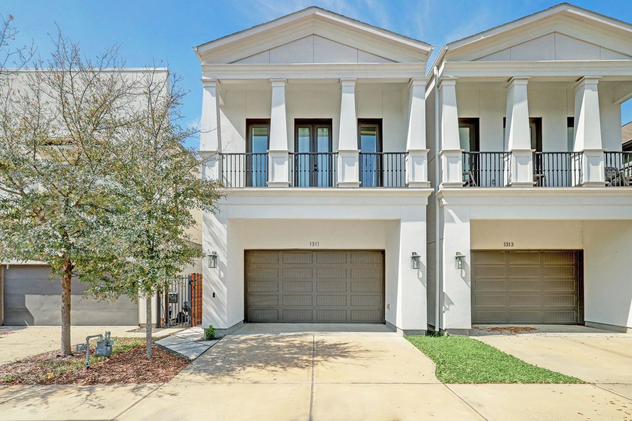 1311 Laird St