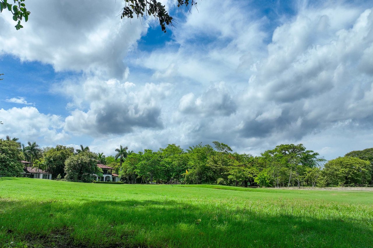 Rare Golf Front Estate Parcel | No HOA | 5,000m² in Hacienda Pinilla