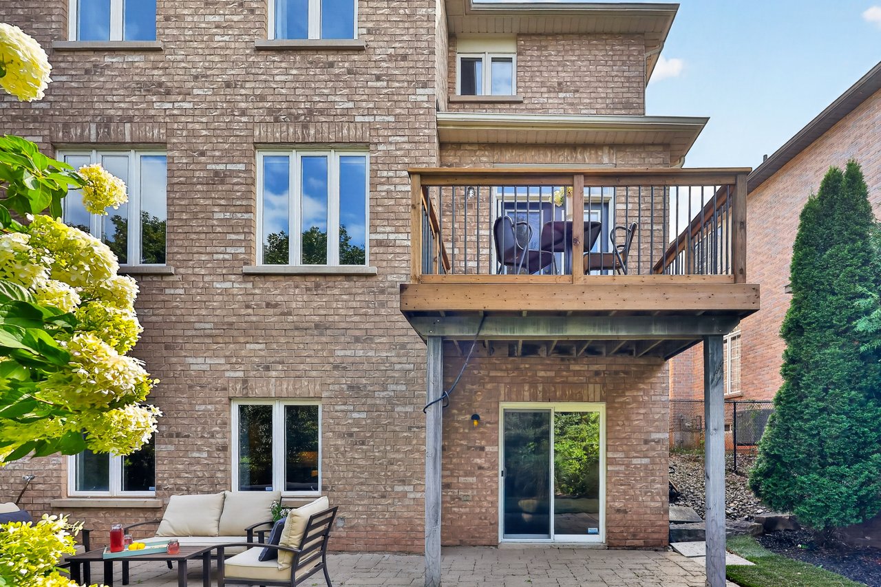 2269 Whitworth Drive, Oakville 