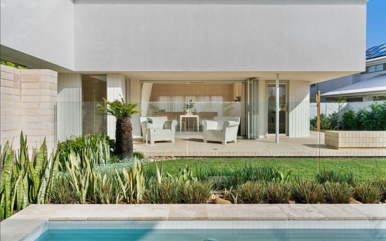Relocating to Fort Lauderdale: What High-End Buyers Need to Know First