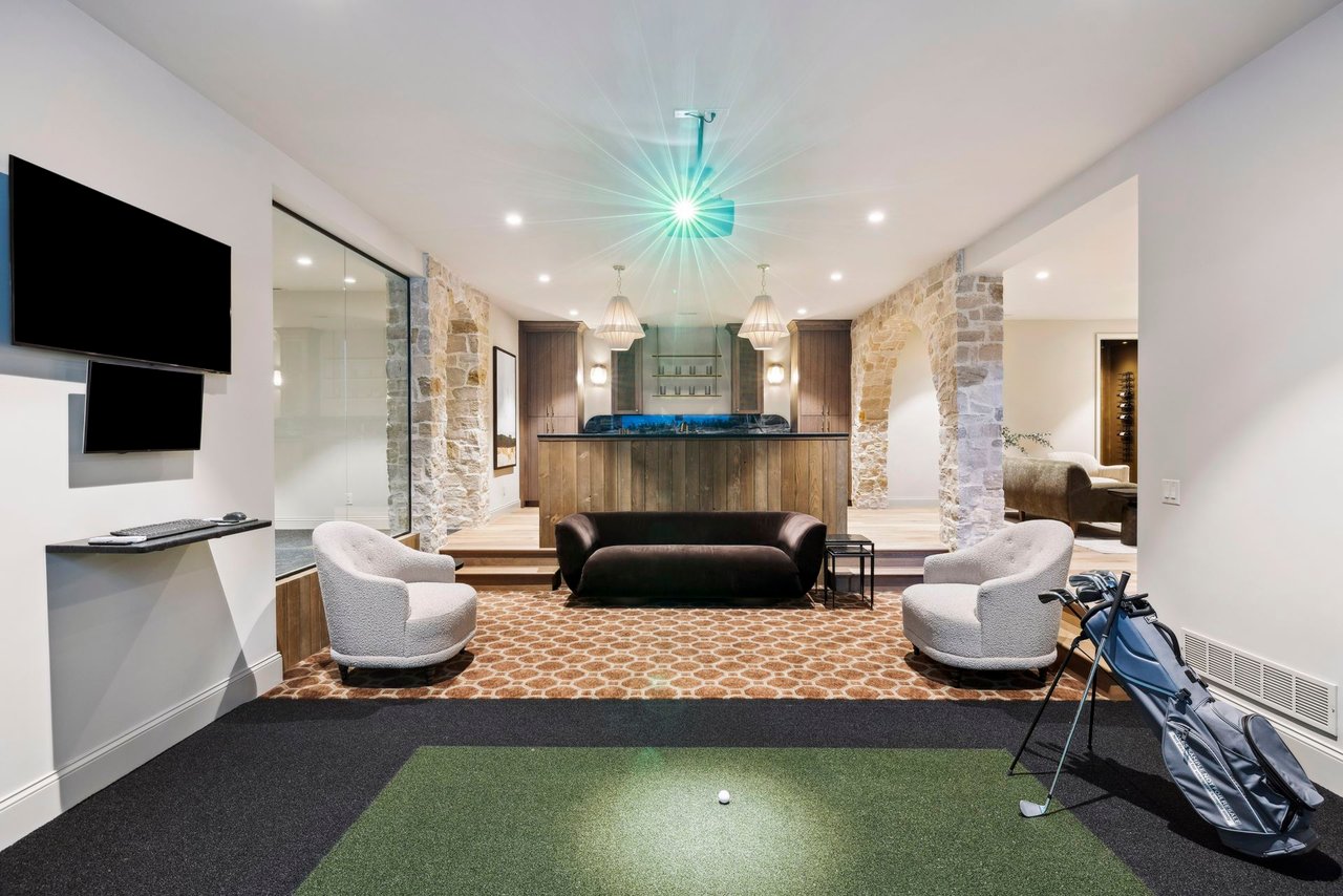 2295 Tamarack Drive, Medina