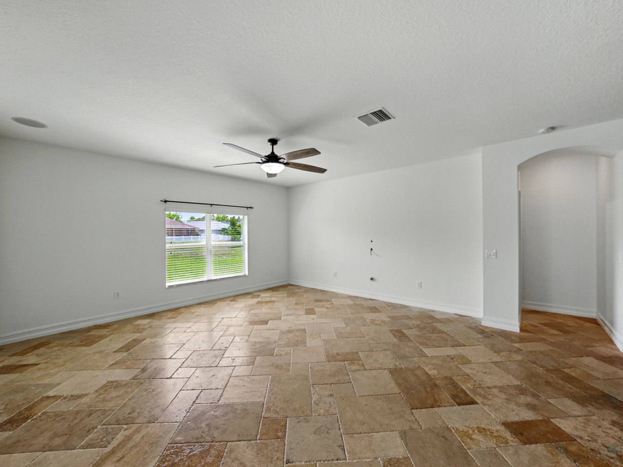 6957 BOULDER RUN LOOP
