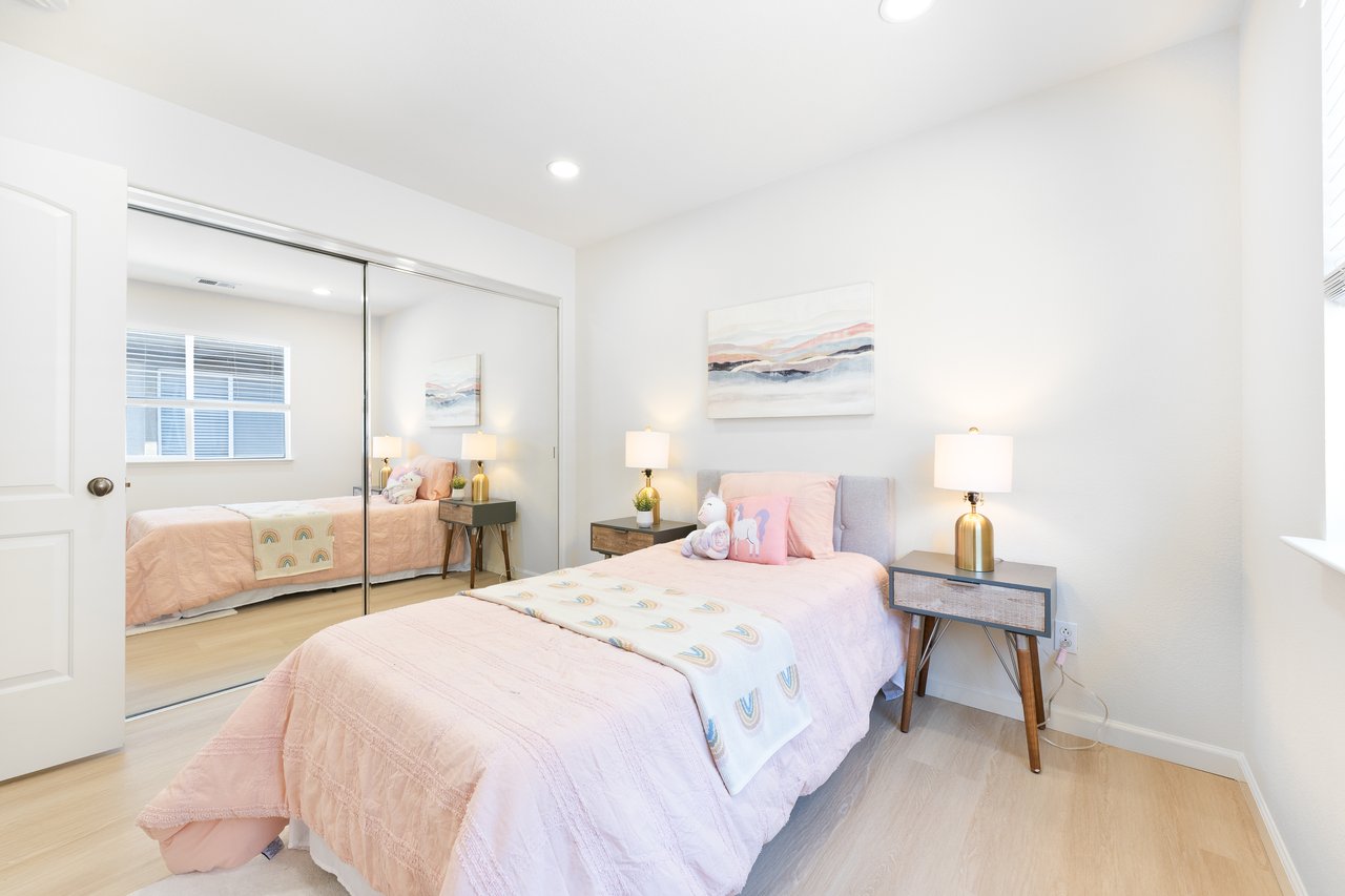 5947 Pala Mesa Dr