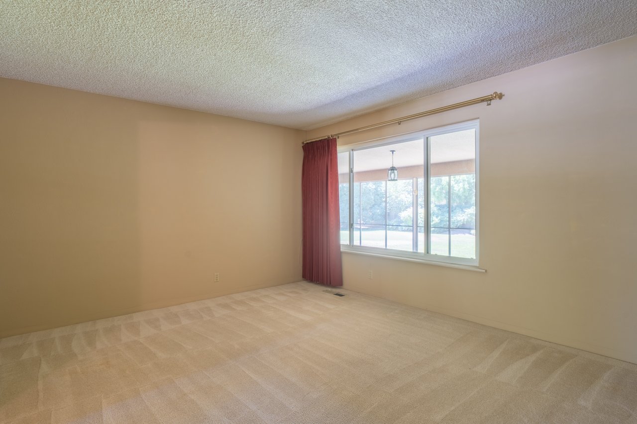 645 W Celeste Ave
