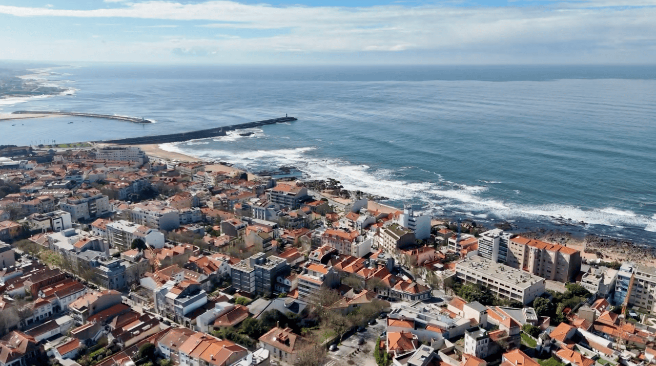 Luxury Four-Story Home in Foz do Douro, Porto with Ocean Views and Beach Proximity