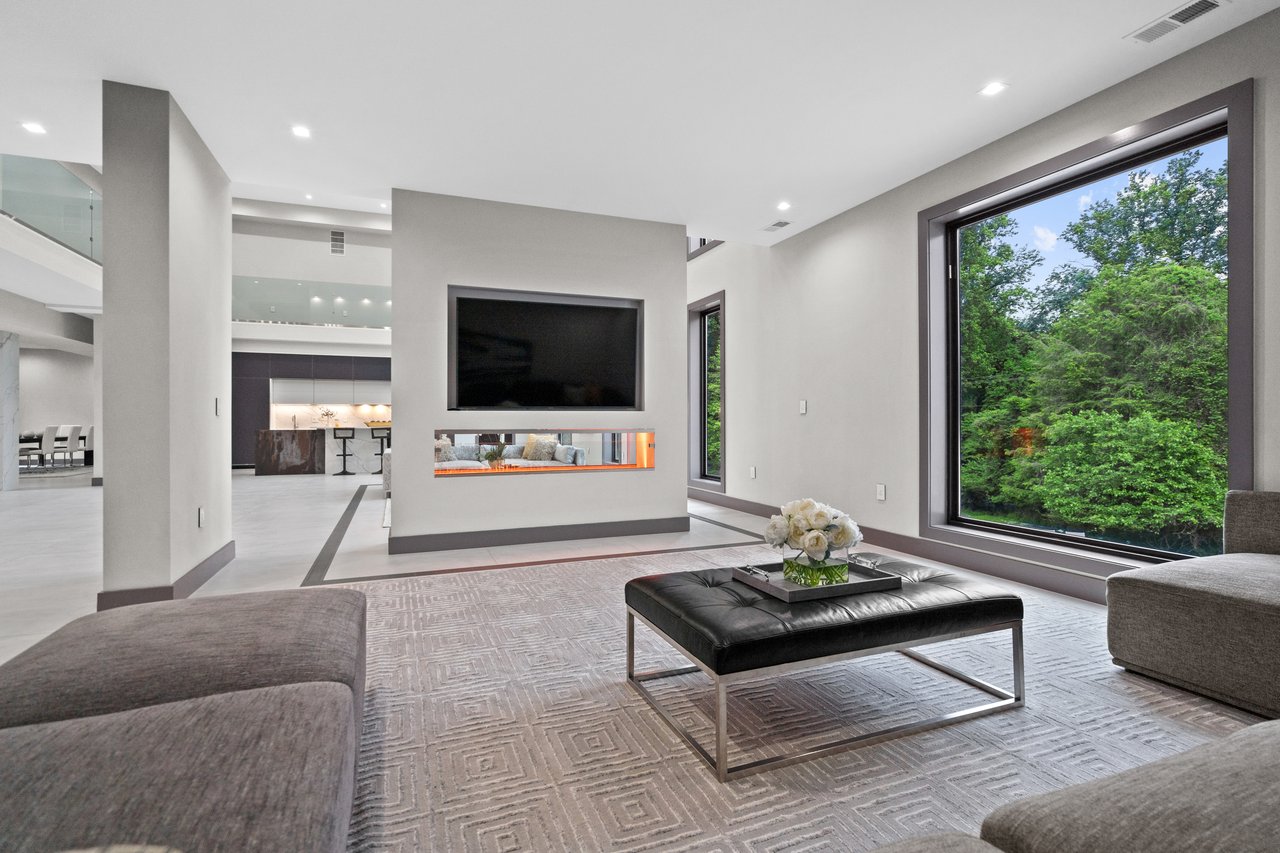 9100 Mill Pond Valley Dr