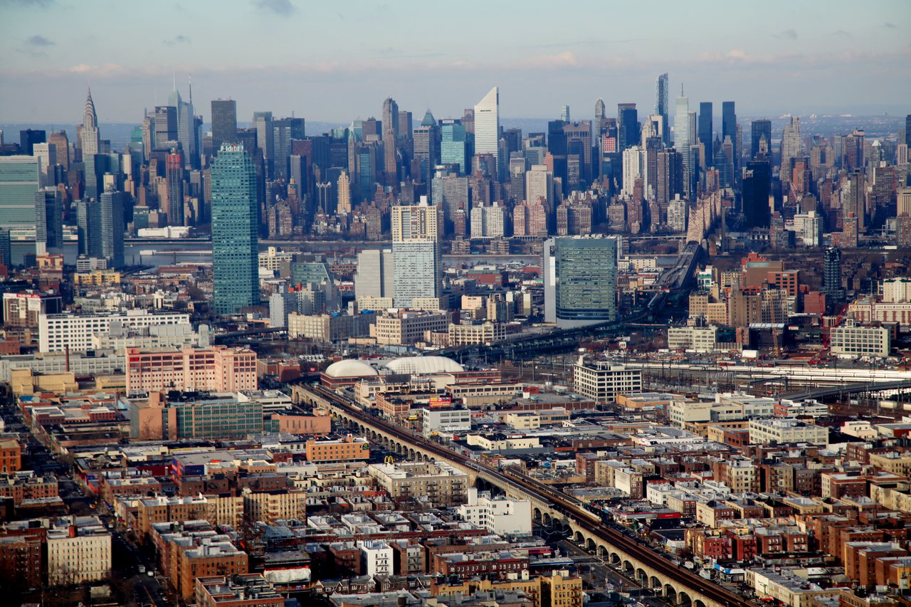 CORTE luxury condominium at 21-30 44th Drive in Long Island City, Queens, featuring contemporary architecture, boutique residences, premium amenities, and modern design.