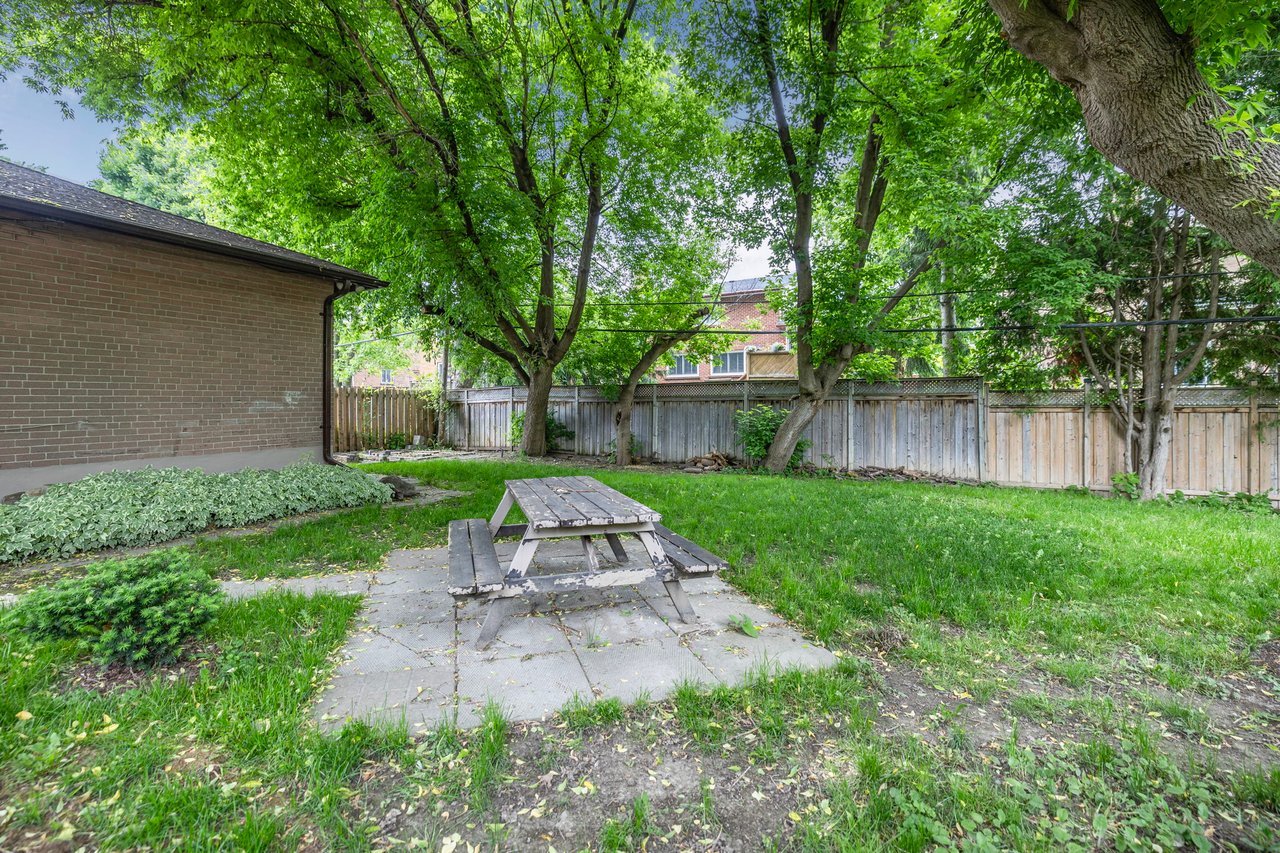 69 Marlin Crt, Newmarket