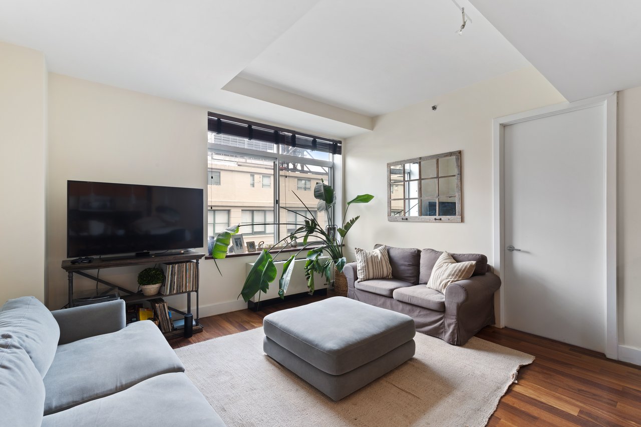 84 Front St, 11-A