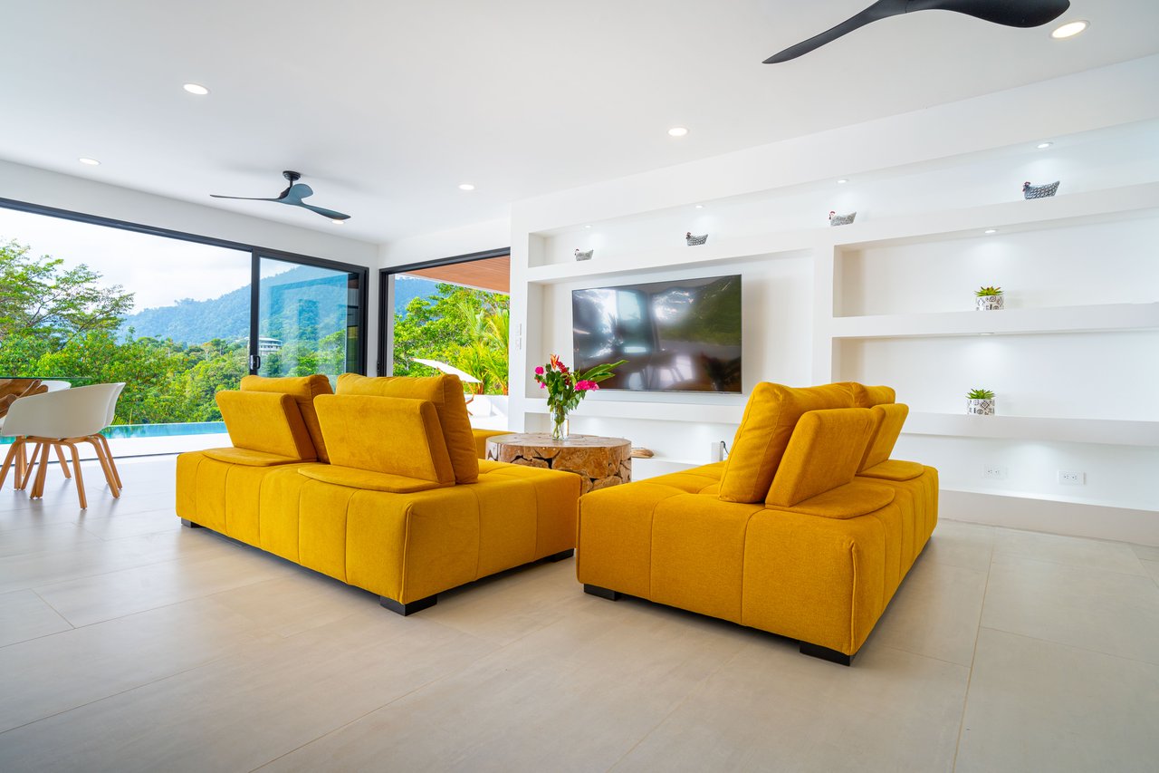 Luxury 4-Bed Home with Ocean & Jungle Views in Ojochal