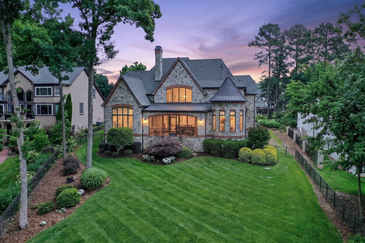 Private Exclusive Listing