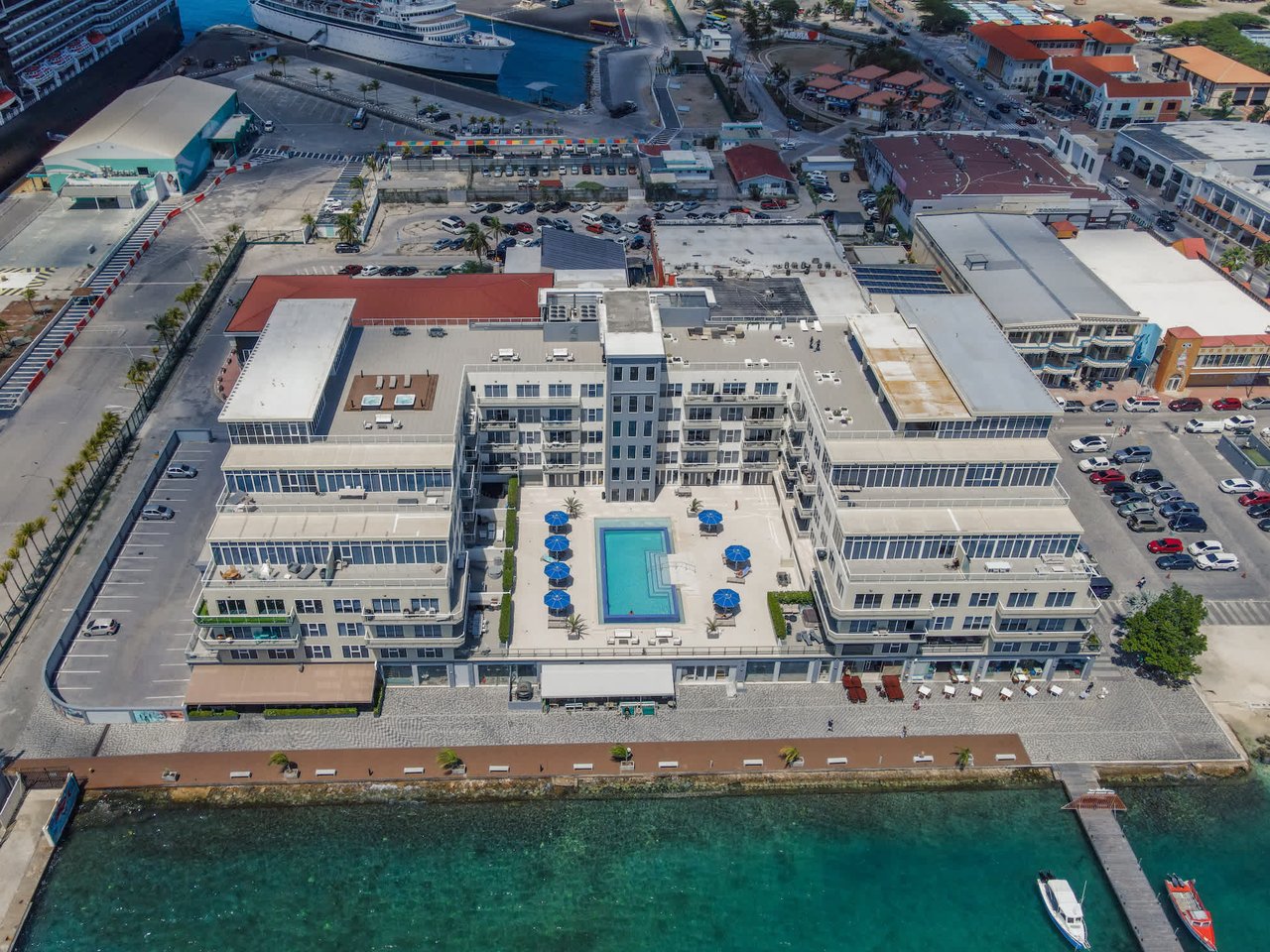 Harbour House 602 S