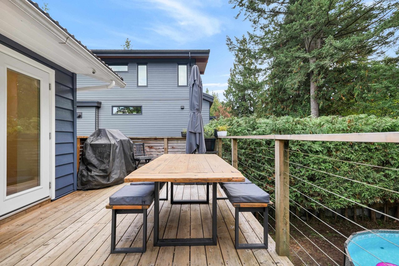 2554 Jura Cres