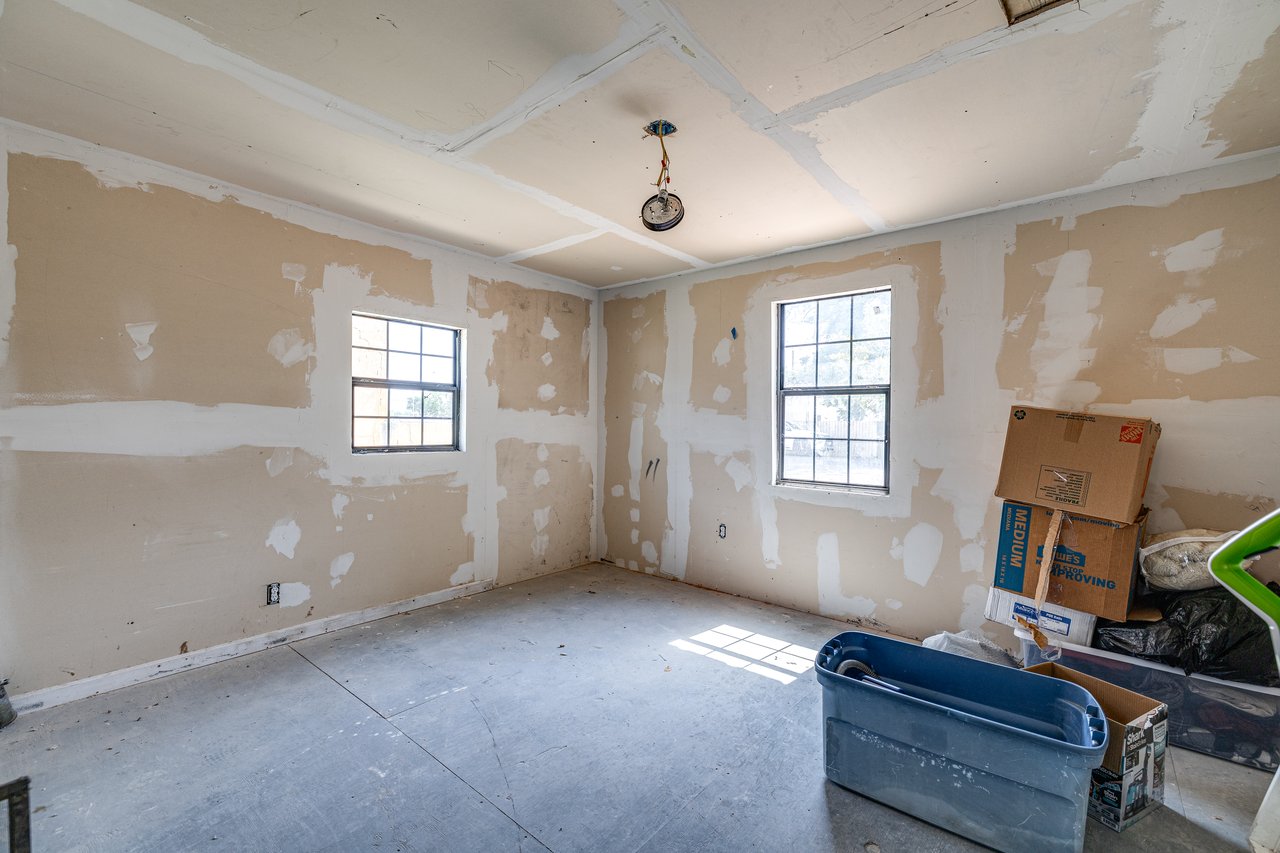 1506 Pine St Ozona, TX 76943